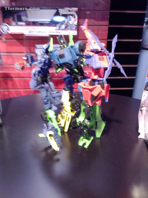 Transformers Generations Fall Of Cybertron Bruticus  (1 of 27)